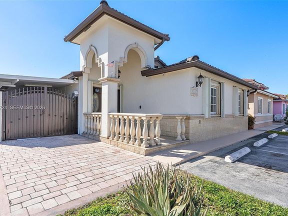 4th image of 9326 NW 121st St #115