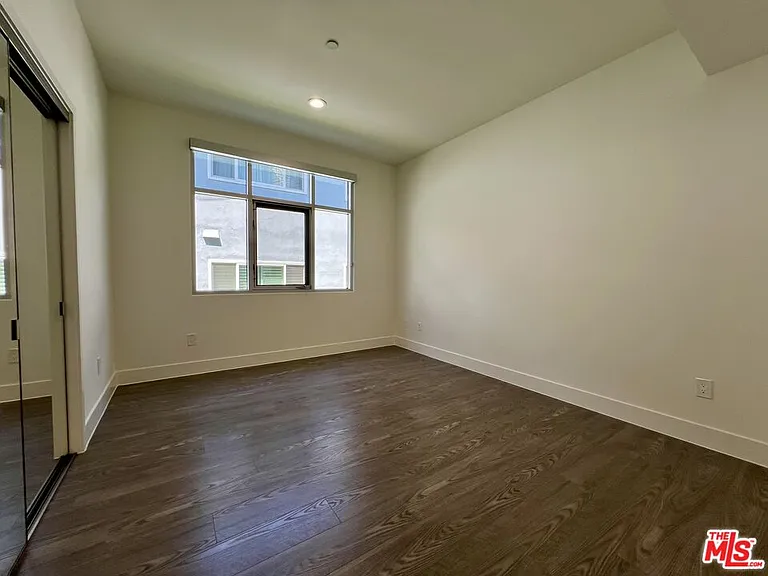 1232 Kings Rd #302 — Photo 20