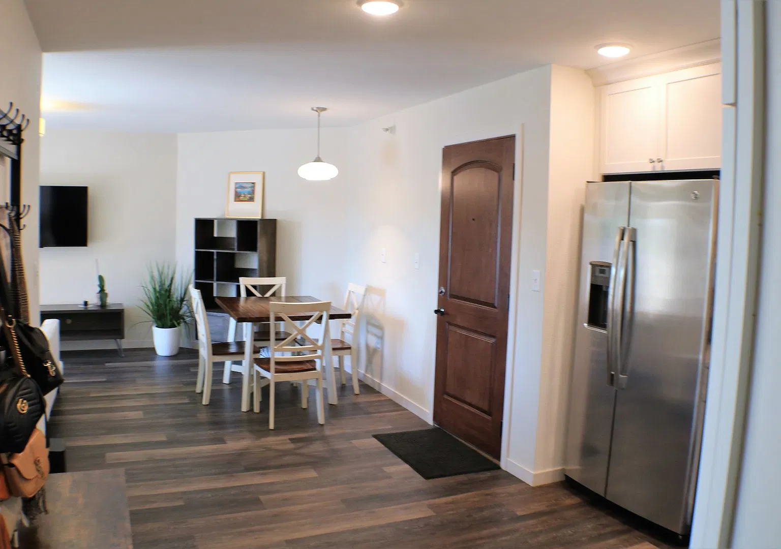 $2,250 | 2 Bedroom, 2 Bathroom Semi-Furnished Condo | No Pets | Available for August 1st, 2027 Mo... — Photo 3