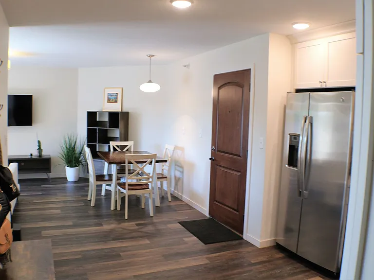 332 S Linn St #318 — Photo 3