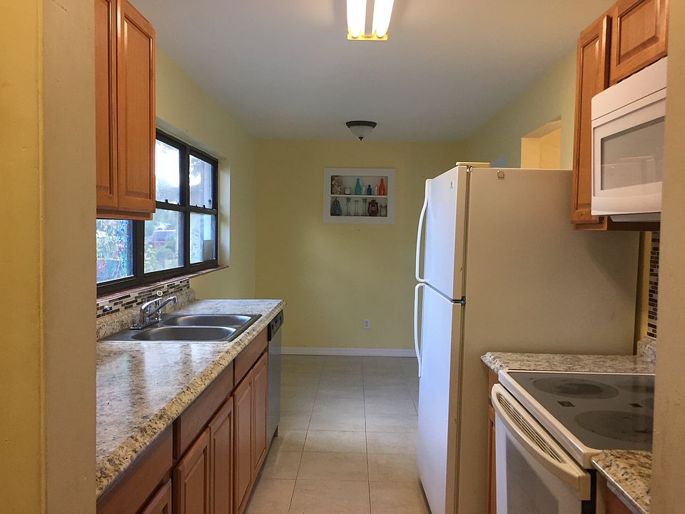 1st image of 1700 Nassau St