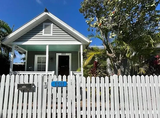2 bed, 954 sqft, $5,000 — Photo 4