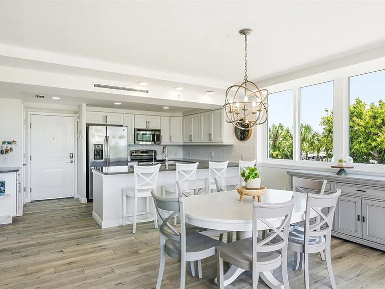 223 Island Way #2D — Photo 12