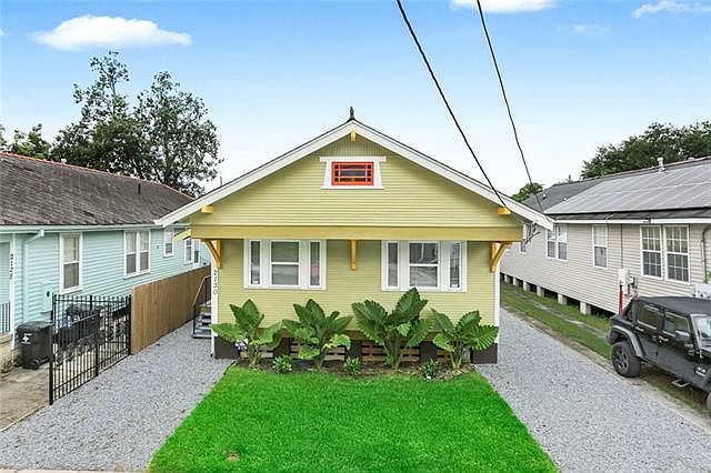 1st image of 2130 Congress St