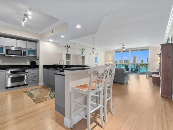 2640 Lake Shore Drive #708, Riviera Beach, FL 33404