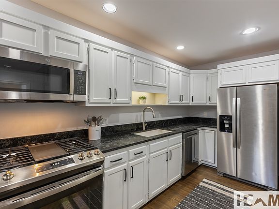 5th image of 19-A Whiteside Mountain Rd