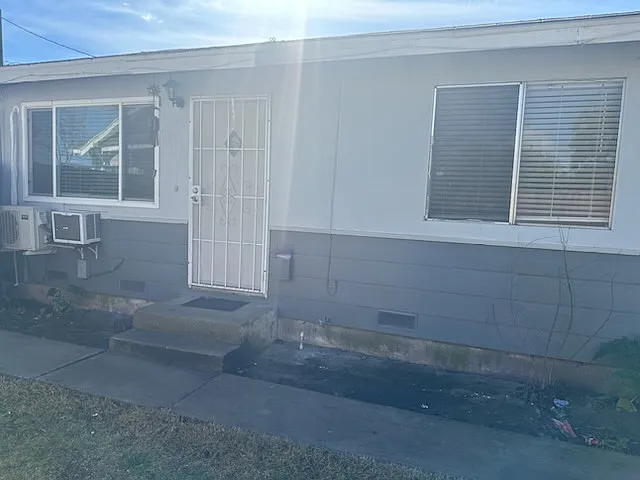 2 bed, 680 sqft, $1,400 — Photo 1