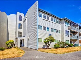 15142 65th Ave S #408, Tukwila, WA 98188