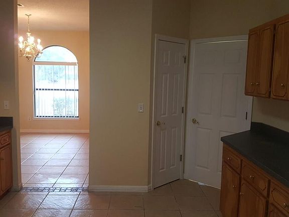 2nd image of 3364 Holt Cir