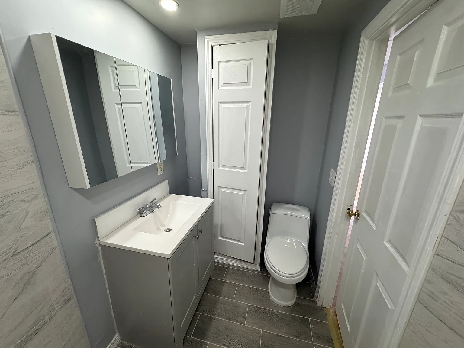 3 bed, $2,300 — Photo 1