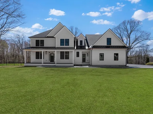 89 Woodland St, Natick, MA 01760