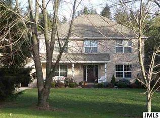 8479 Van Horne Estates Dr, Rives Junction, MI 49277