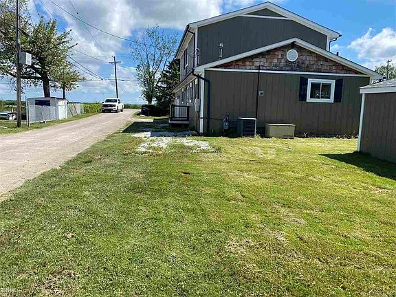 2nd image of 7115 Lazy Ln
