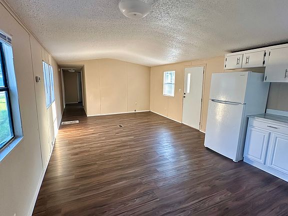 3rd image of 302 NW Gerson Ln Lot 2