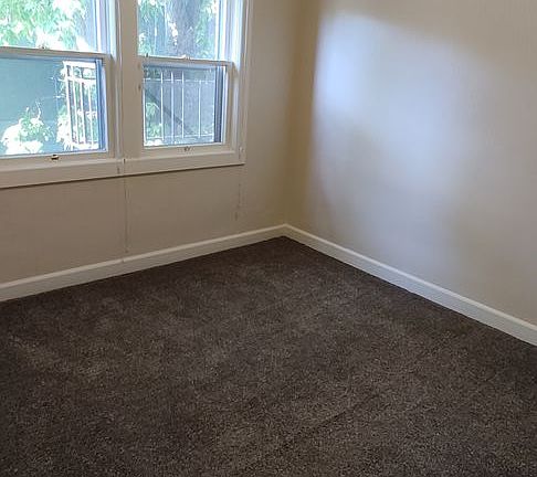 4th image of 125 S 600 E APT 8