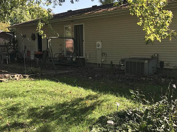 Back of house ( right view)