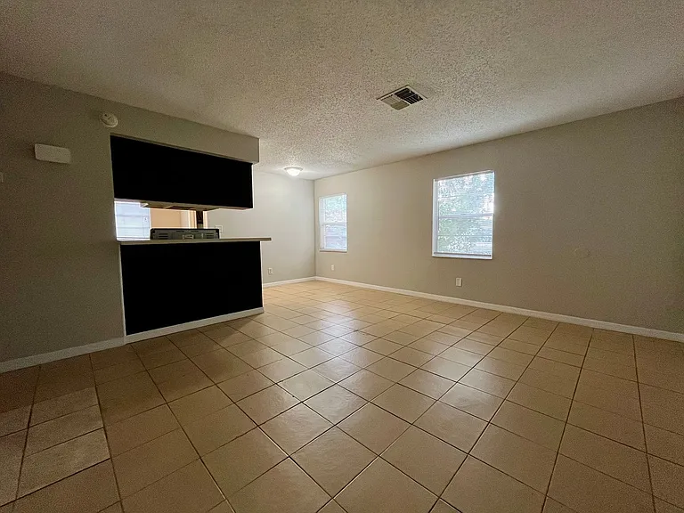 7635 Green Rd — Photo 5