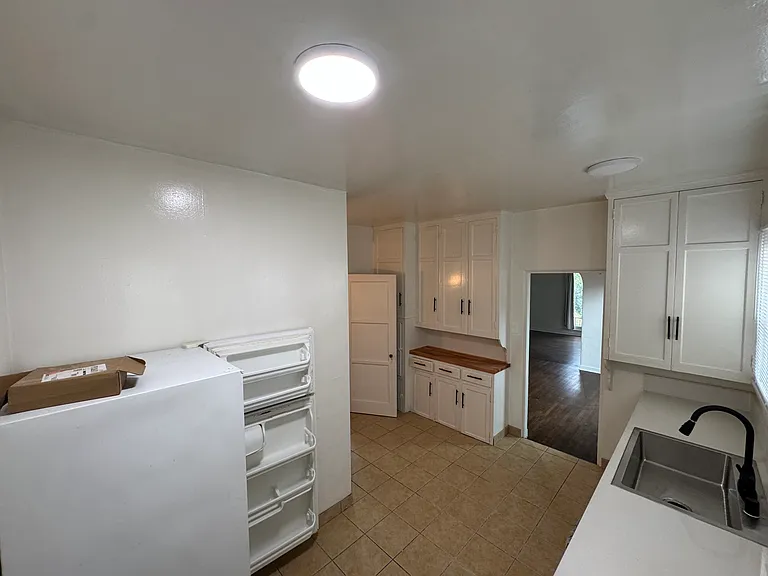 1874 S Redondo Blvd #1874 — Photo 37