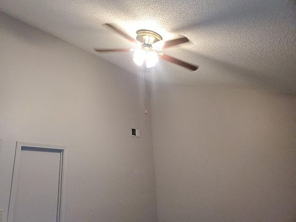 5th image of 401 NW 3rd St #405-B