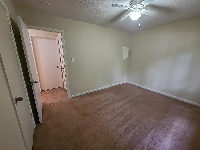 612 Platinum St — Photo 15