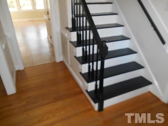 3rd image of 607 Birkdale Dr