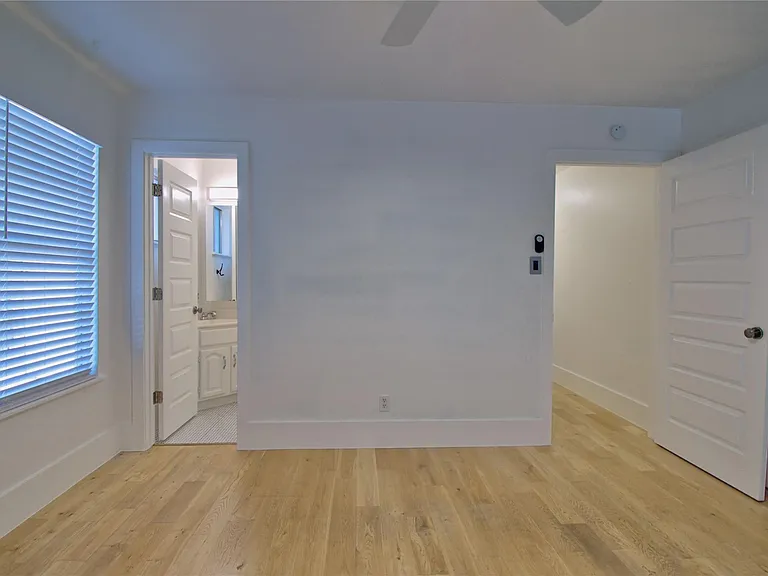 2604 Sherwood Ln — Photo 16