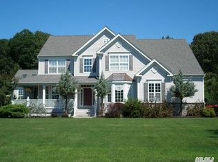 6 Brookline Ct, Wading River, NY 11792