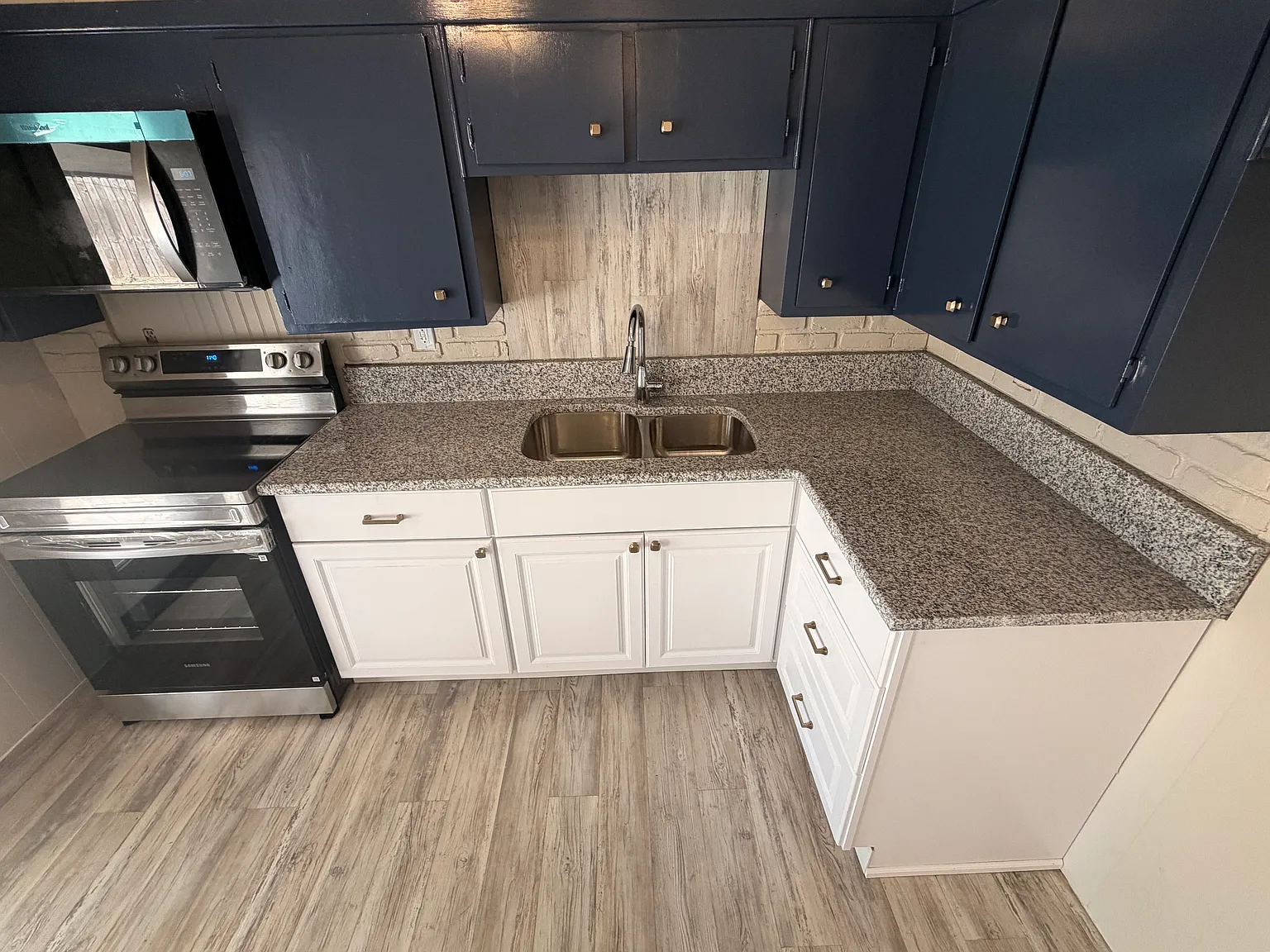 3 bed, 962 sqft, $1,475 — Photo 3