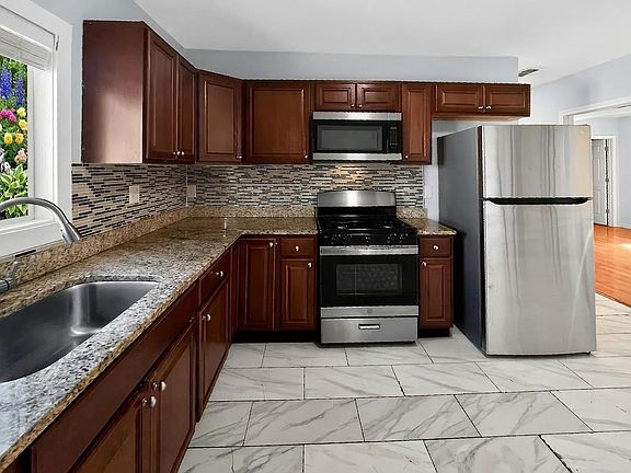 4th image of 247 Pilgrim Ave #2