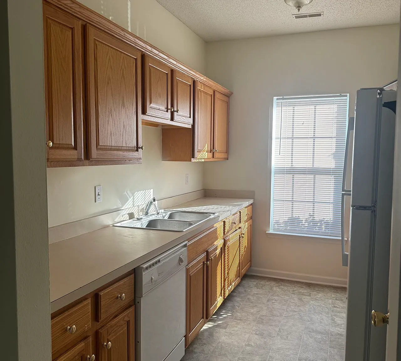 134 Pine Shadow Dr — Photo 3