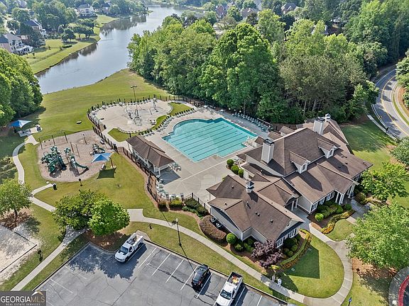 2nd image of 3318 Ridgemill Cir