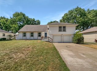 821 NW 13th St, Blue Springs, MO 64015