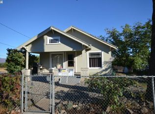 1501 E 12th St, The Dalles, OR 97058
