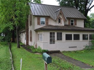 12 Pettee St, Lakeville, CT 06039