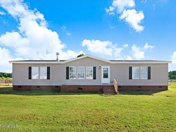 102 Country Farm Place, Pikeville, NC 27863