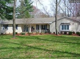 4930 Leffingwell Rd, Canfield, OH 44406