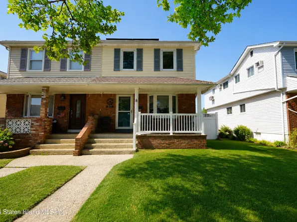 37 Middle Loop Rd, Staten Island, NY 10308