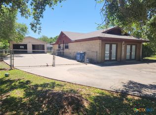 2206 Jackson St, Port Lavaca, TX 77979