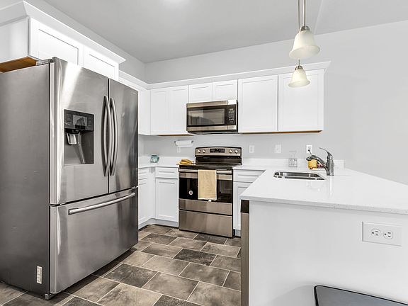 4th image of 1753 N Festive Way Unit 301