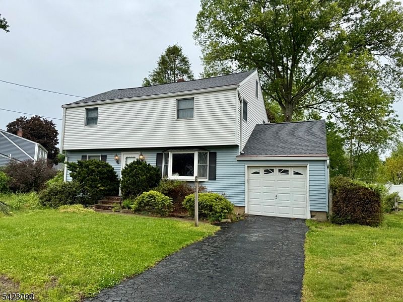 1st image of 52 Burch Dr