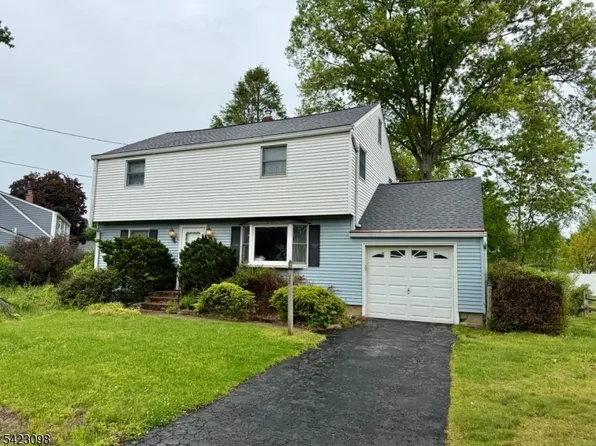 52 Burch Dr, Morris Plains Boro, NJ 07950