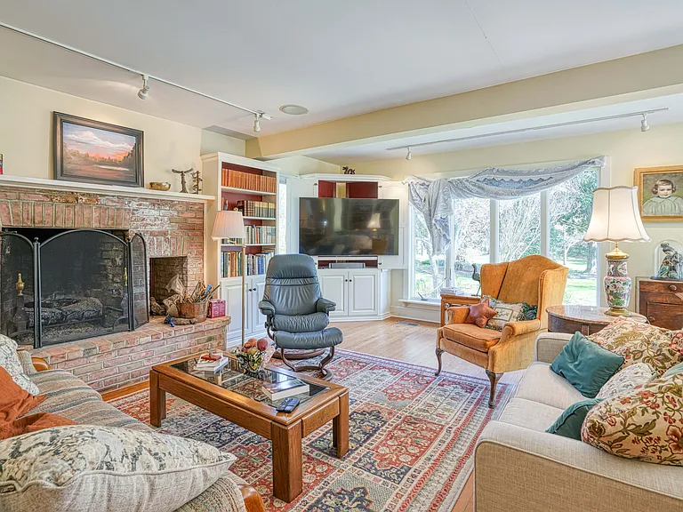 30595 Kingston Rd — Photo 85