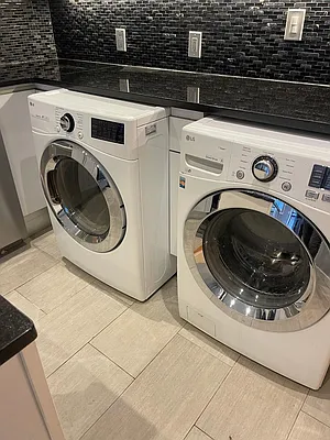 Rented by 18 REALTY | media 13