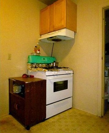 4th image of 31 Eaton Ave