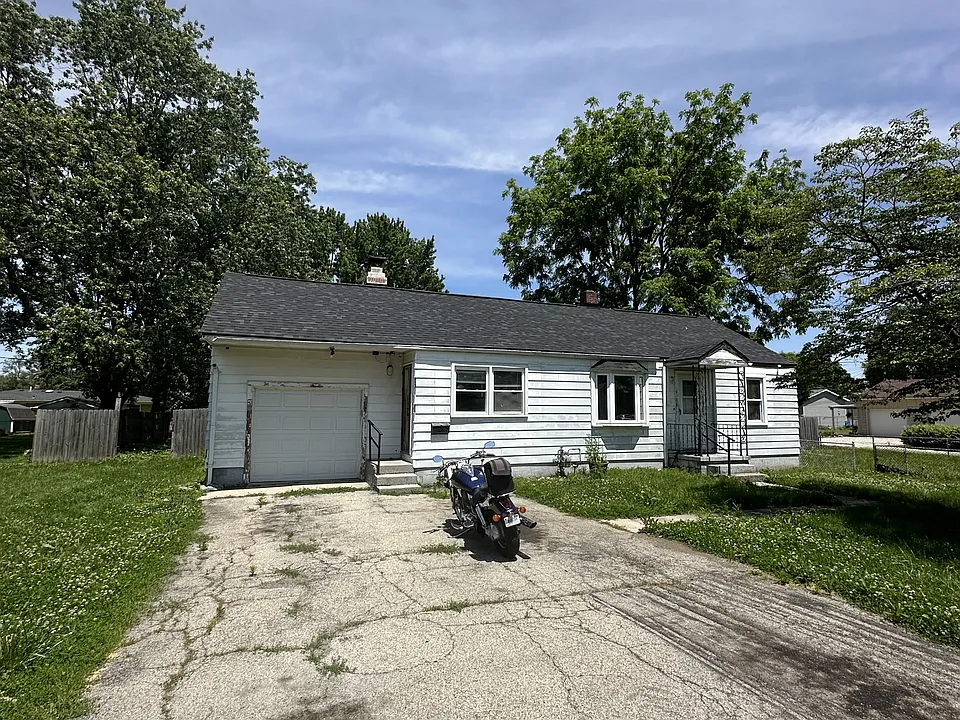 222 E 29th St