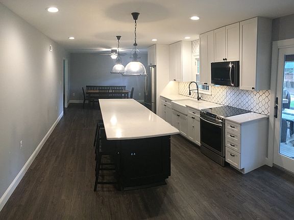 5th image of 245 Berrywood Dr