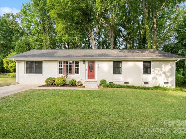 808 Sharon Dr, Waxhaw, NC 28173