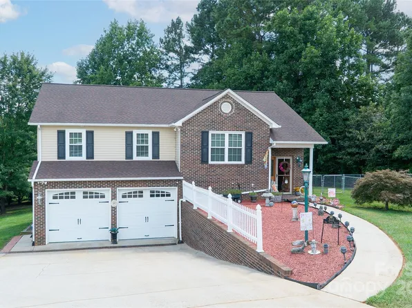 3111 Dry Ponds Rd, Granite Falls, NC 28630