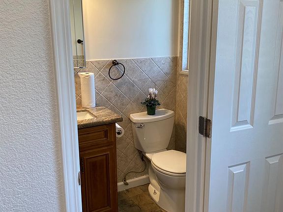 4th image of 5449 Tyler Street