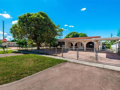 3920 W 3rd Ave, Hialeah, FL, 33012